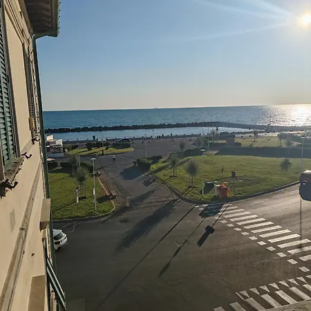 Tramonti Sul Mare Apartment Marina Di Pisa