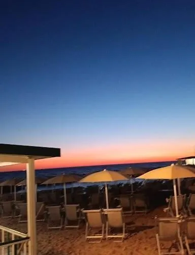 Tramonti Sul Mare * Marina Di Pisa